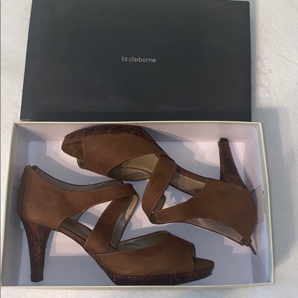 Liz Claiborne brown suede heels! Size 10